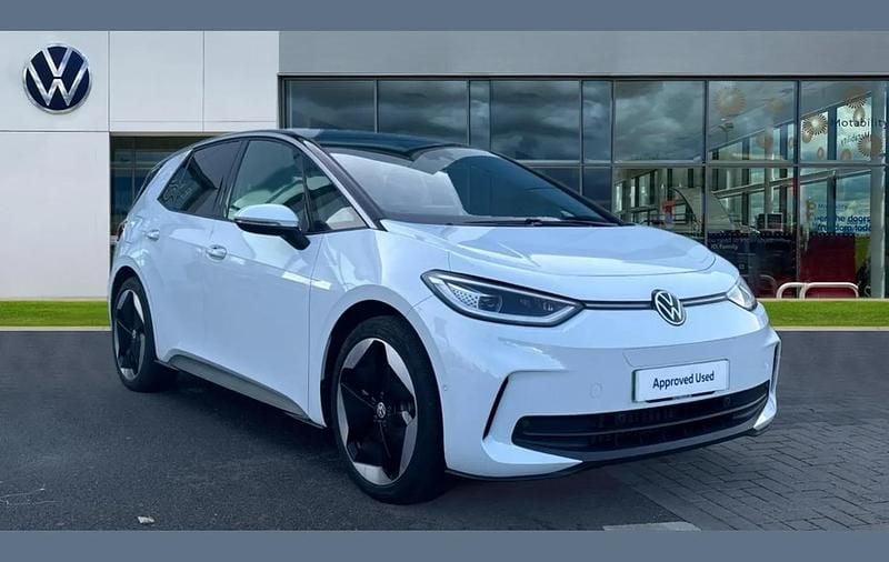 White Used 2025 VW ID.3 Pro Hatchback | £25,225 (Fair price) - Image 1/4