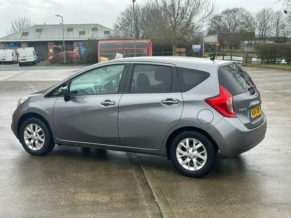 Used Nissan Note Acenta Premium 78 HP (57 kW) 2014 Grey Hatchback