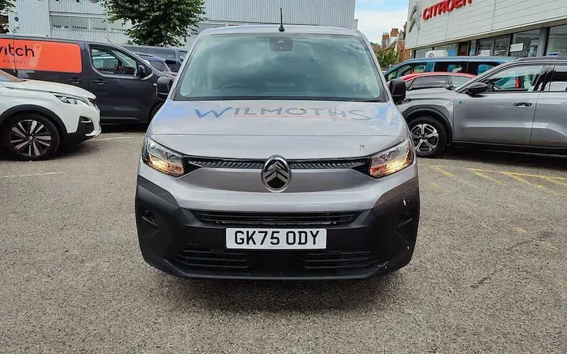 Used Citroën Berlingo 102 HP (75 kW) 2025 Grey MPV