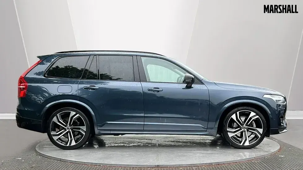 Used Volvo XC90 Ultra 250 HP (183 kW) 2025 Metallic  denim blue SUV