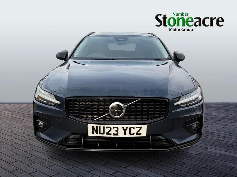 Used Volvo V60 Ultimate 197 HP (144 kW) 2023 Blue Estate