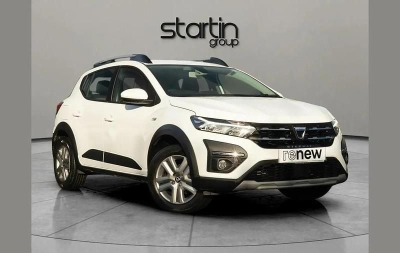 White Used 2022 Dacia Sandero Comfort SUV | £10,350 (Fair price) - Image 1/4