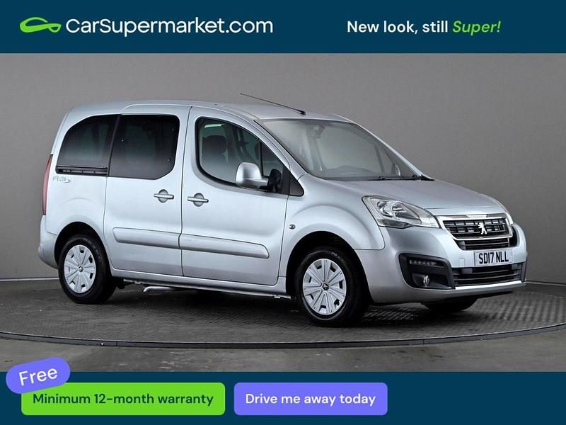 Begagnad Peugeot TePee Allure 2017 Silver Minibuss
