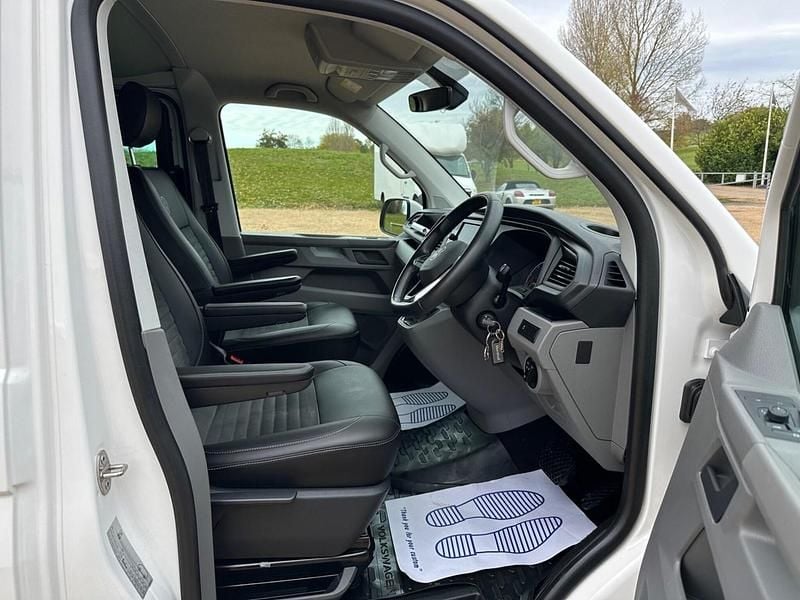 Begagnad VW Transporter Highline 2024 Vit Van