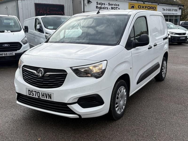 Used Vauxhall Combo Sportive 100 HP (73 kW) 2020 White Sedan