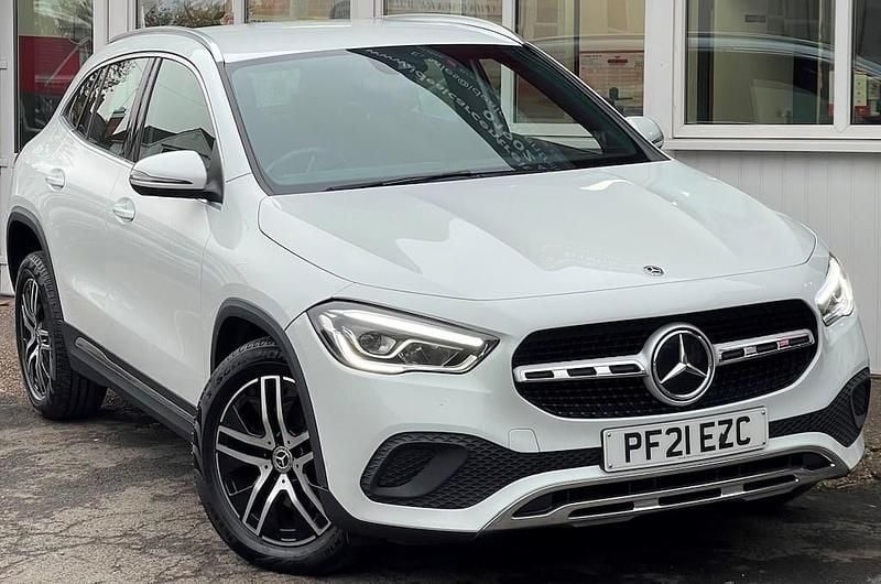 Used Mercedes GLA200 150 HP (110 kW) 2021 White SUV