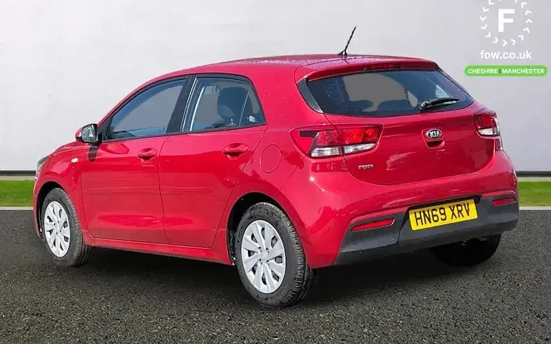 Used Kia Rio Air 84 HP (61 kW) 2019 Red Hatchback