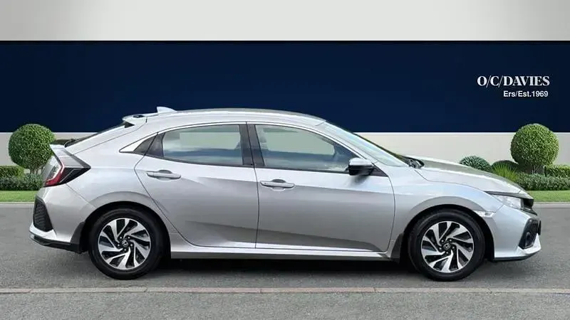 Used Honda Civic SE 129 HP (94 kW) 2017 Silver Hatchback