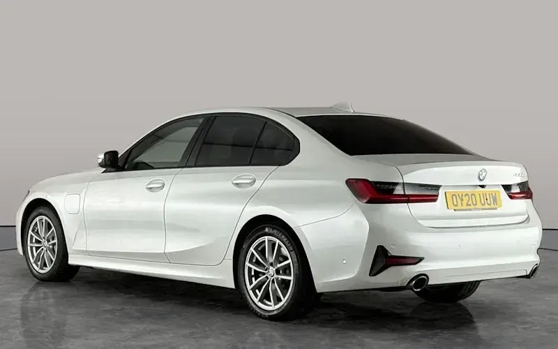 Used BMW 330e 292 HP (214 kW) 2020 White Sedan