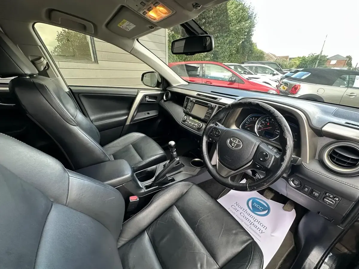 Used Toyota RAV4 124 HP (91 kW) 2013 Black SUV
