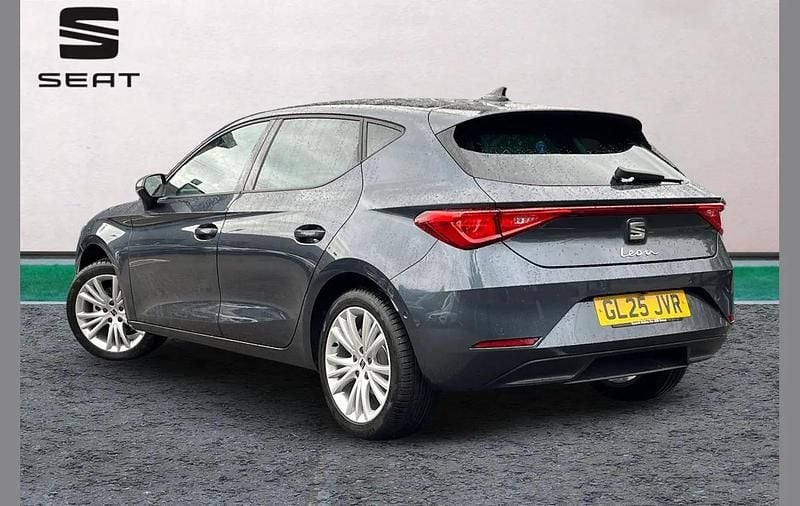 New Seat Leon SE Dynamic 114 HP (83 kW) 2025 Grey Hatchback
