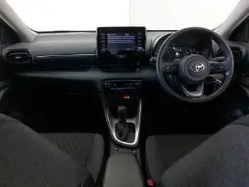Used Toyota Yaris 116 HP (85 kW) 2023 White Hatchback
