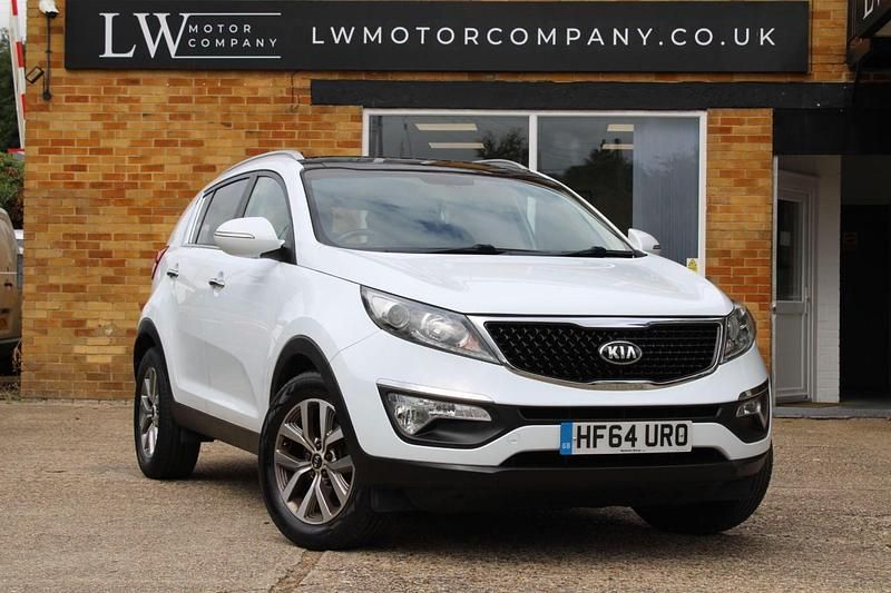 White Used 2014 Kia Sportage 2 SUV | £5,895 (Fair price) - Image 1/4