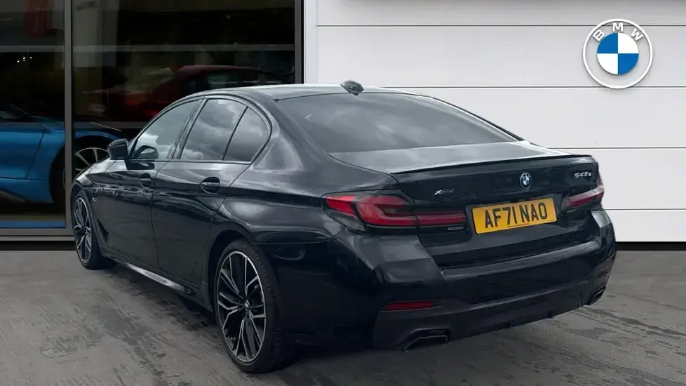 Used BMW 545e M Sport 389 HP (286 kW) 2021 Black Sedan