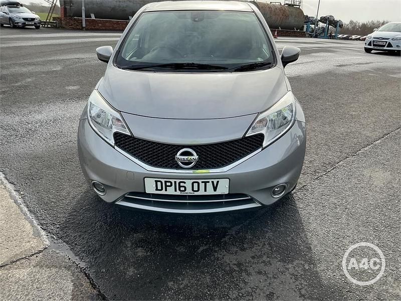 Used Nissan Note Acenta Premium 90 HP (66 kW) 2016 Silver Hatchback