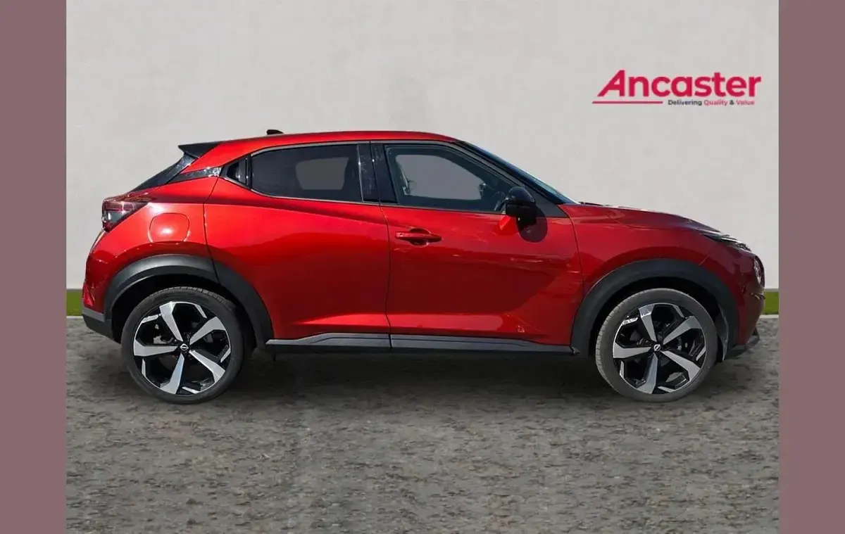 Used Nissan Juke Tekna 112 HP (82 kW) 2023 Red SUV