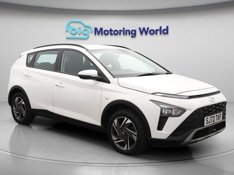 White Used 2022 Hyundai Bayon SE SUV | £13,800 (Good price) - Image 1/4