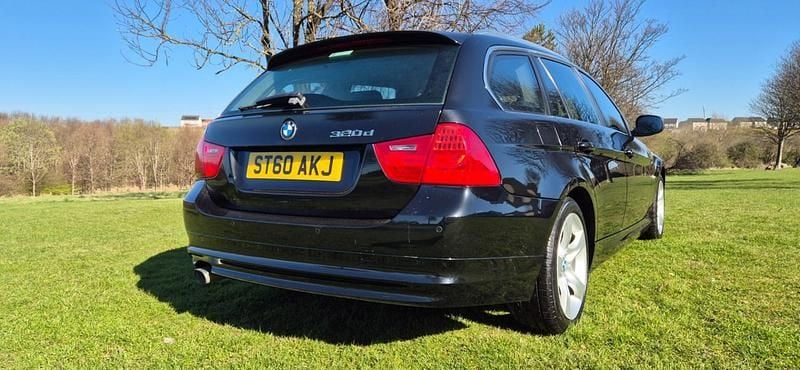 Used BMW 320 Exclusive 2010 Black Estate
