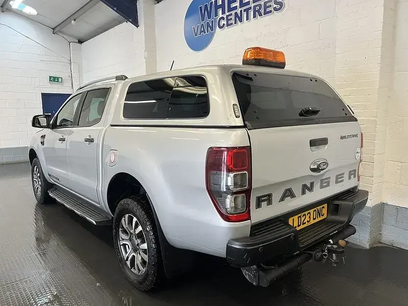 Begagnad Ford Ranger Wildtrack 2023 Silver Pickup
