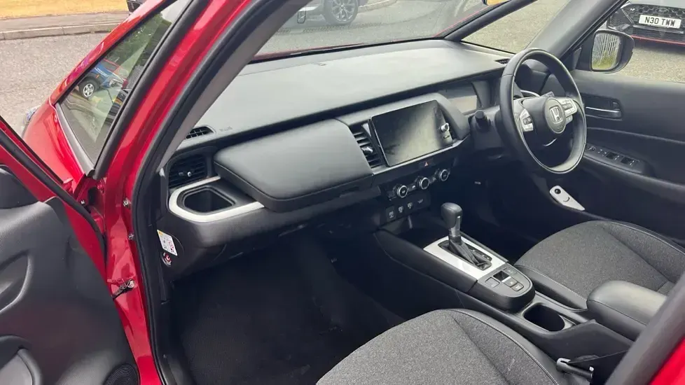 Used Honda Jazz Advance 122 HP (89 kW) 2025 Premium plus paint  crystal red Hatchback