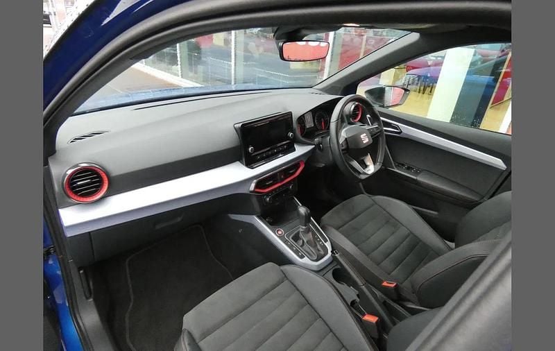 Used Seat Arona FR 108 HP (79 kW) 2023 Blue SUV