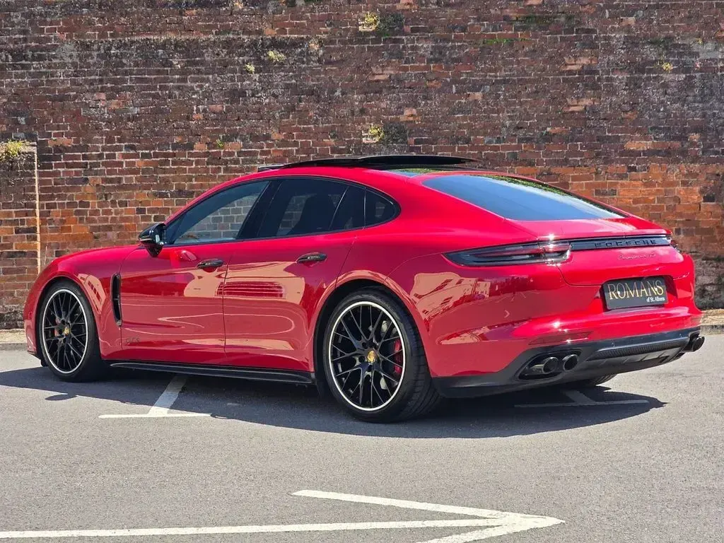 Used Porsche Panamera Turbo 460 HP (338 kW) 2019 Red Hatchback