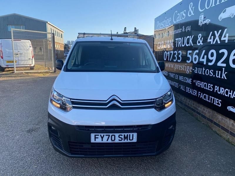 Used Citroën Berlingo 75 HP (55 kW) 2021 White MPV