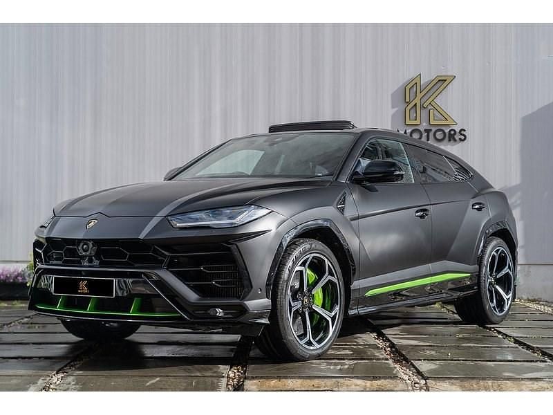 Used Lamborghini Urus 641 HP (471 kW) 2019 Black SUV