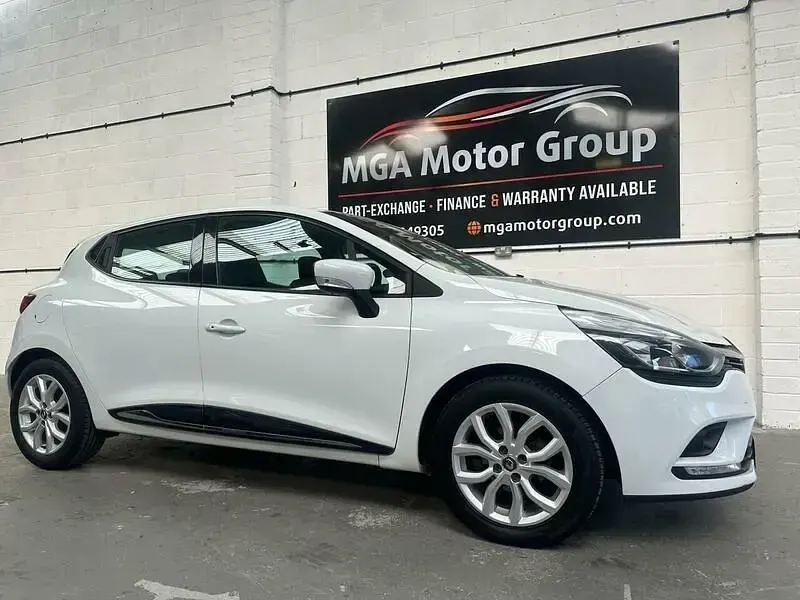 Begagnad Renault Clio IV Dynamique 2017 Vit Halvkombi