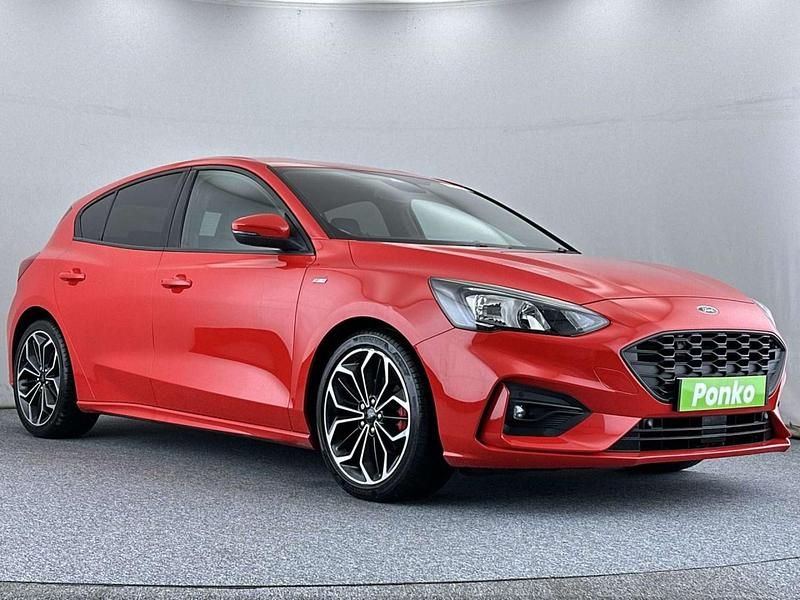 Used Ford Focus ST-Line X 125 HP (91 kW) 2018 Red Hatchback