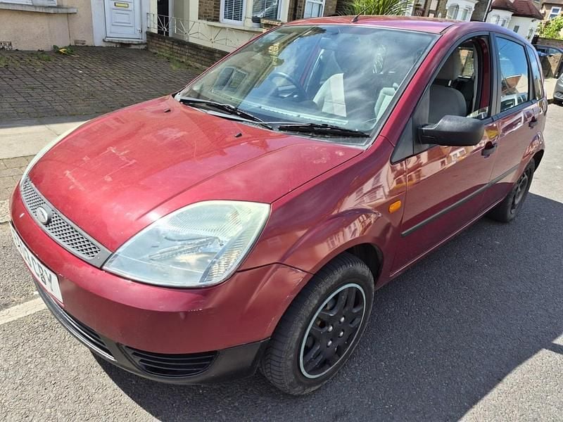 Used Ford Fiesta 80 HP (58 kW) 2003 Red Hatchback