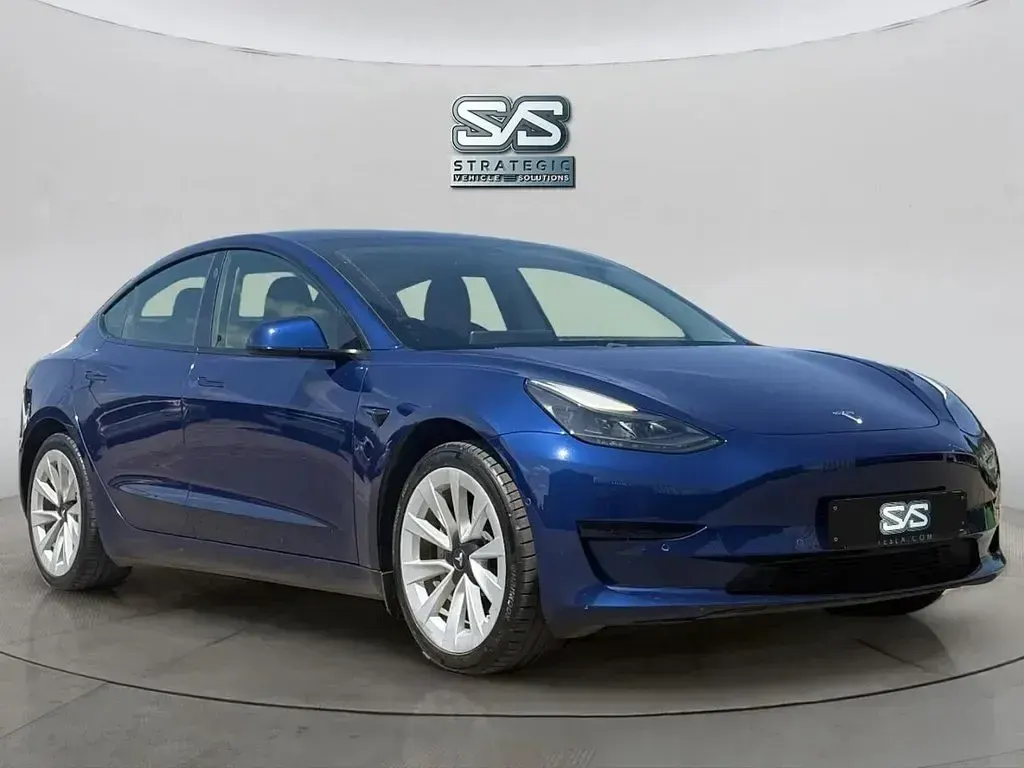 Used Tesla Model 3 Standard Range 239 kW (325 HP) 2020 Blue Sedan