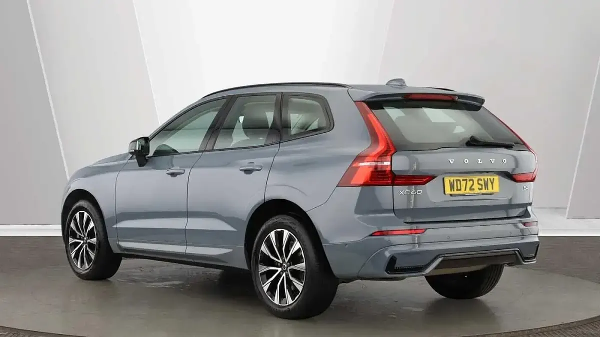 Used Volvo XC60 Plus 194 HP (142 kW) 2023 Grey SUV