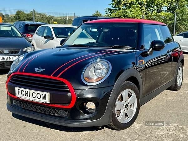 Black Used 2018 Mini Cooper Hatch Hatchback | £7,850 (Fair price) - Image 1/4