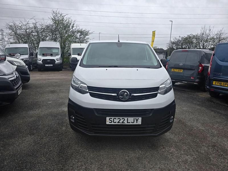 Used Vauxhall Vivaro S 100 HP (73 kW) 2022 White MPV