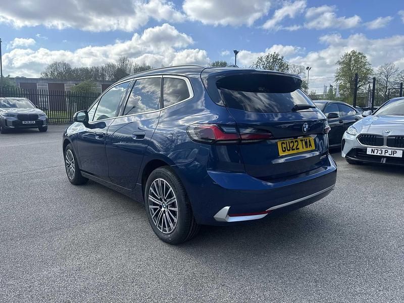 Used BMW 220 Active Tourer Luxury Line 168 HP (123 kW) 2022 Blue MPV