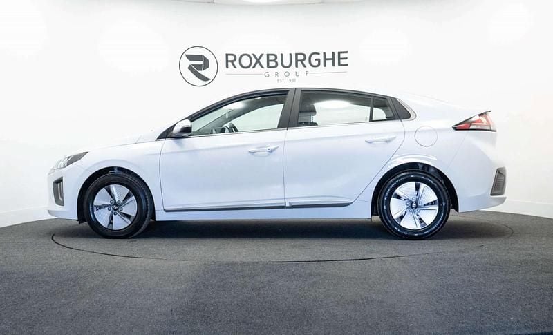 Used Hyundai Ioniq Premium 141 HP (103 kW) 2021 White Hatchback