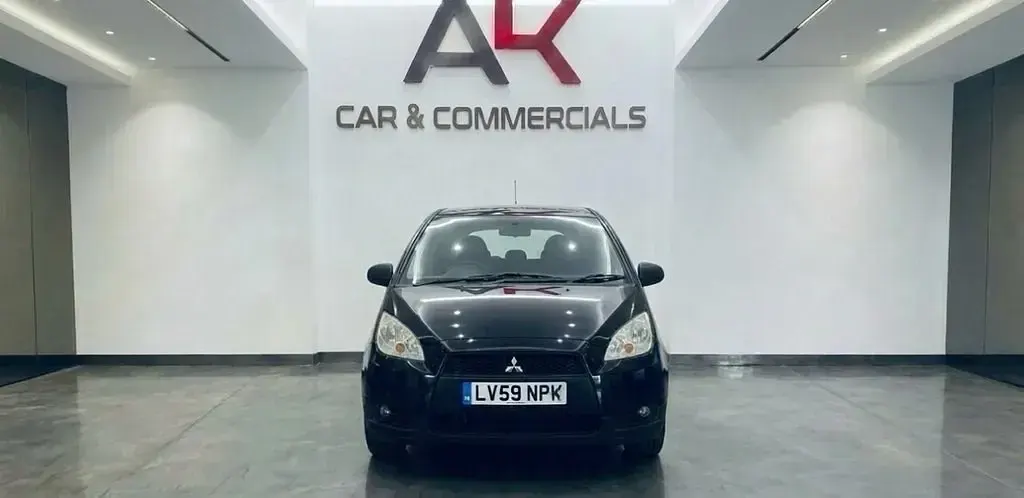 Usado Mitsubishi Colt 94 HP (69 kW) 2009 Preto Citadino