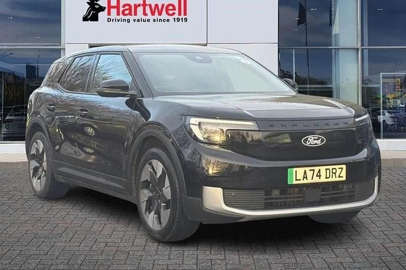 Black Used 2024 Ford Explorer Premium SUV | £27,499 (Good price) - Image 1/1