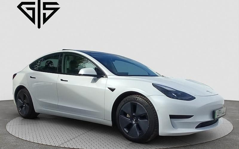 White Used 2021 Tesla Model 3 Standard Range Plus Sedan | £16,495 (Fair price) - Image 1/4