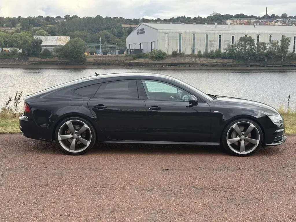 Used Audi A7 Sportback Black Edition 272 HP (200 kW) 2015 Black Hatchback