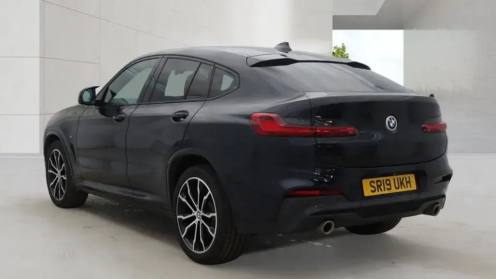 Used BMW X4 M Sport 190 HP (139 kW) 2019 Black SUV