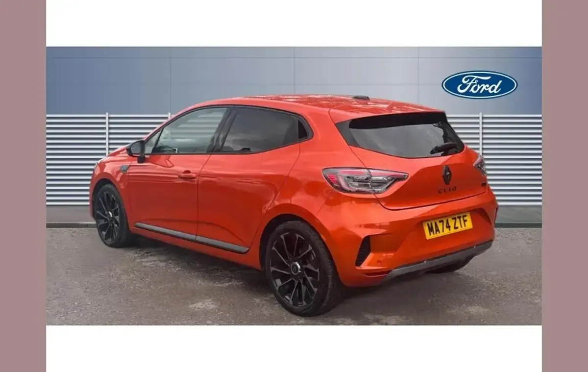 Used Renault Clio V Esprit Alpine 140 HP (102 kW) 2024 Orange Hatchback