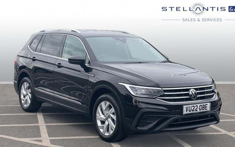 Used 2024 VW Tiguan Allspace Life SUV | £24,725 (Super price) - Image 1/4