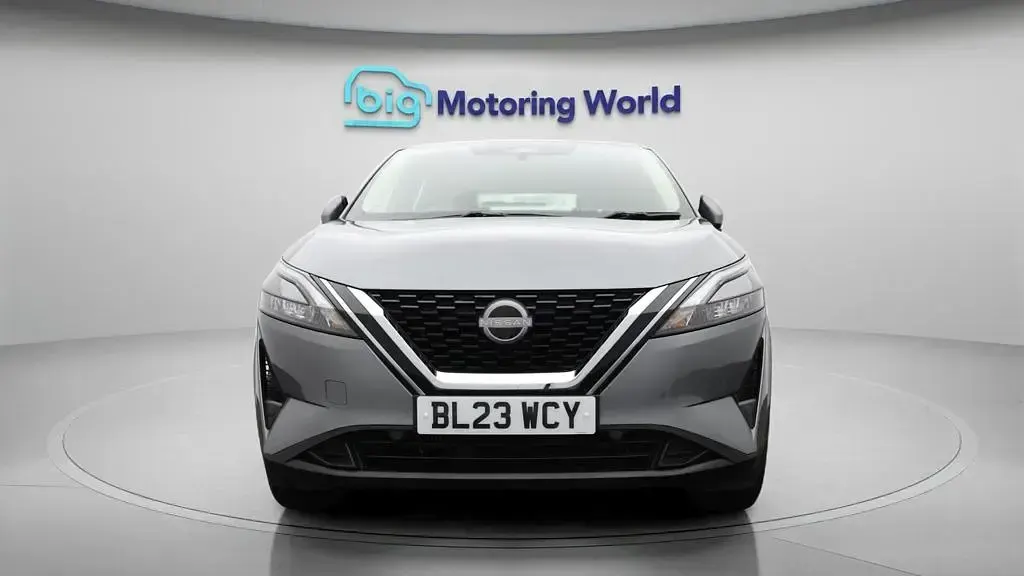 Used Nissan Qashqai Acenta Premium 140 HP (102 kW) 2023 Grey SUV
