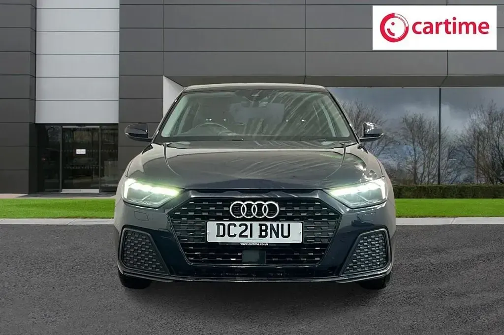 Usado Audi A1 Sportback Design 95 HP (69 kW) 2021 Azul Citadino