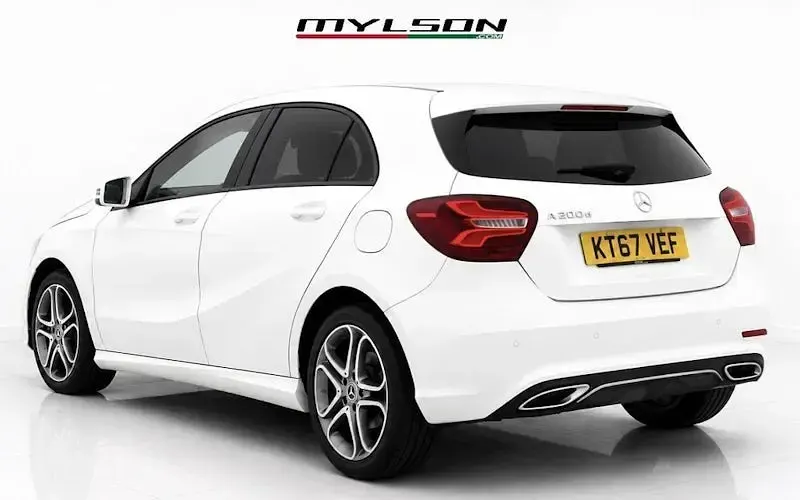 Used Mercedes A200 Sport Edition 136 HP (100 kW) 2018 White Hatchback