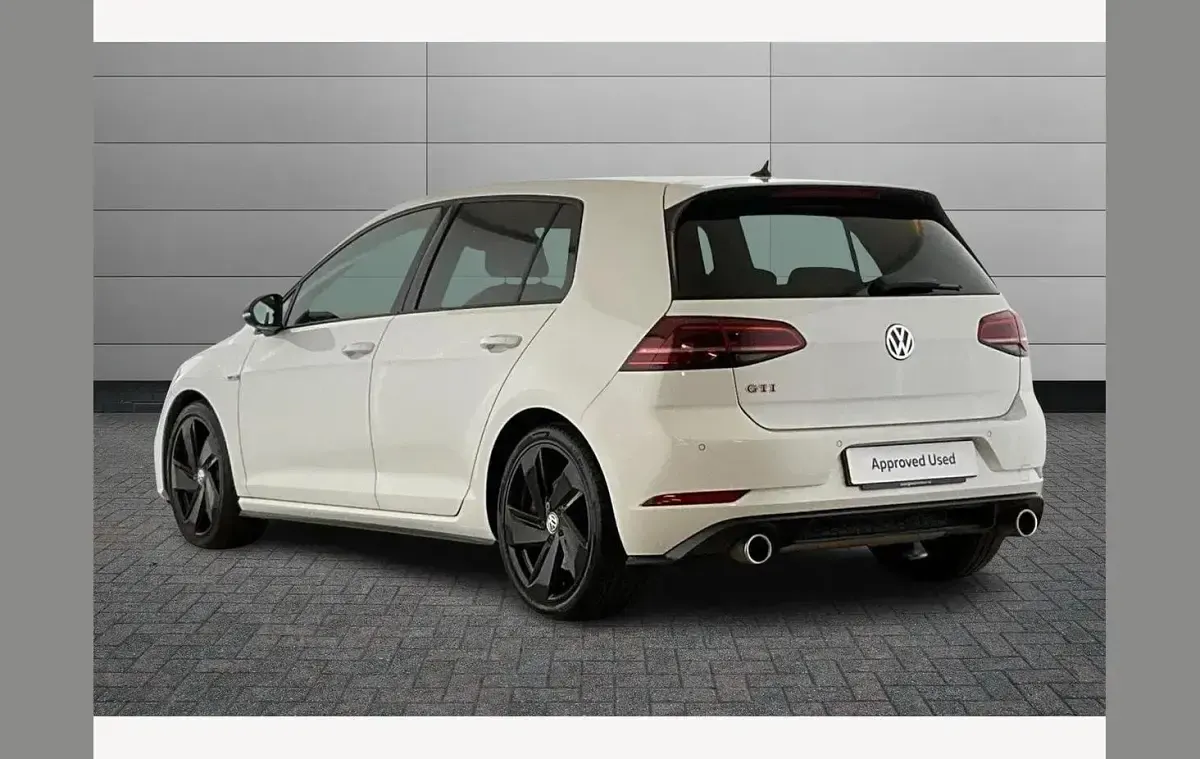 Used VW Golf VII GTI 245 HP (180 kW) 2019 White Hatchback