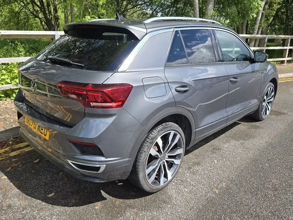 Usado VW T-Roc R-line 150 CV (110 kW) 2020 Gris SUV