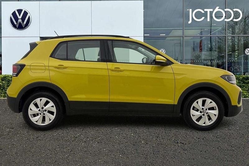 Used VW T-Cross Life 95 HP (69 kW) 2024 Yellow SUV